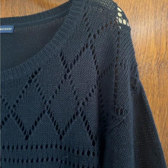 Brooks Brothers black linen cut out sweater - Picture 3 of 7